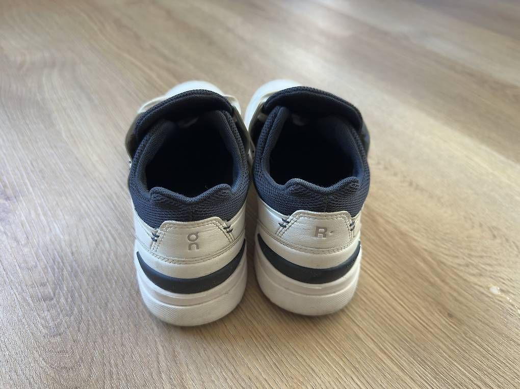 Chaussures femmes: On Schuhe Roger Federer 37.5 – D'occasion à Sirnach par ang_5vct 2