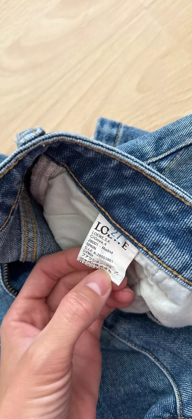 Loewe Jeans: Loewe Jeans – Gebraucht aus Jonschwil von iri_sj9x 3