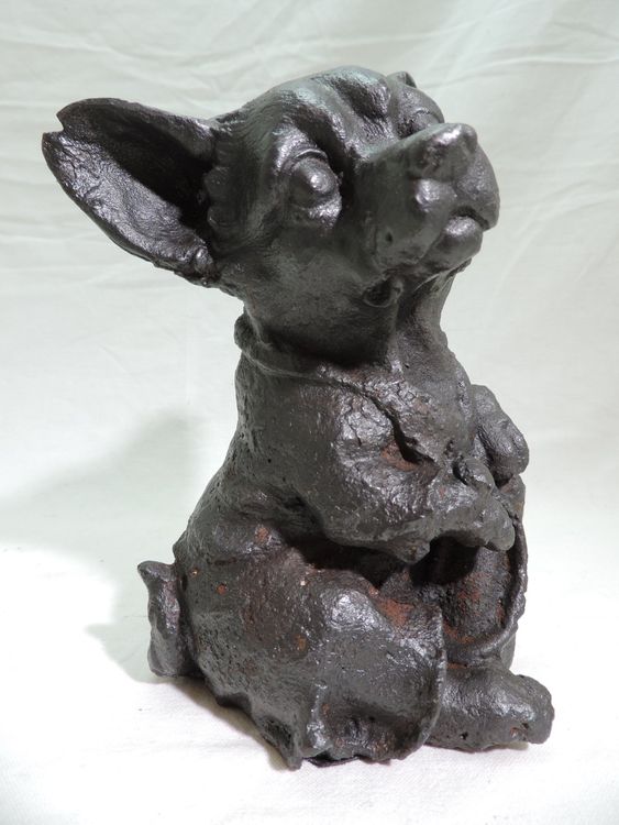 Realistische Sitzende Chihuahua Gartendekoration – Harz, Frostbeständig, 8x4x5,2 Cm, Schwarz