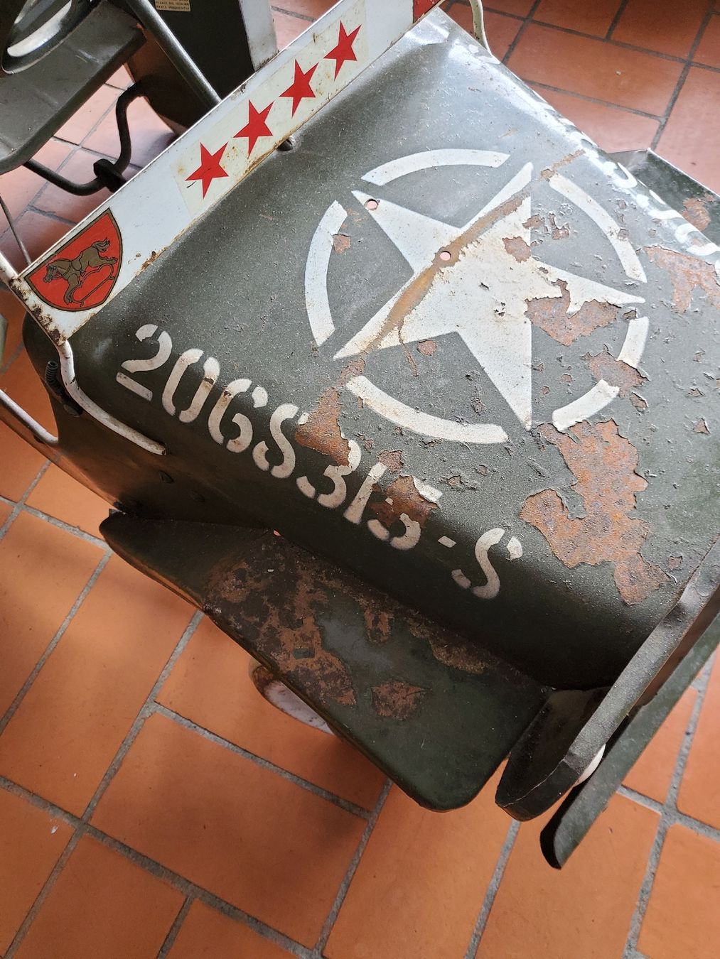 Fahrzeuge für Kinder: Jeep Kindertretfahrzeug US-Army Orginal – Gebraucht aus Einsiedeln von high5 7