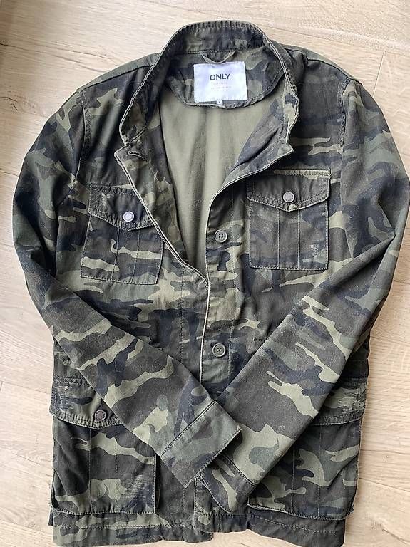 Vestes: Veste femme – Neuf avec emballage d'origine à Vérossaz par cat_92wy