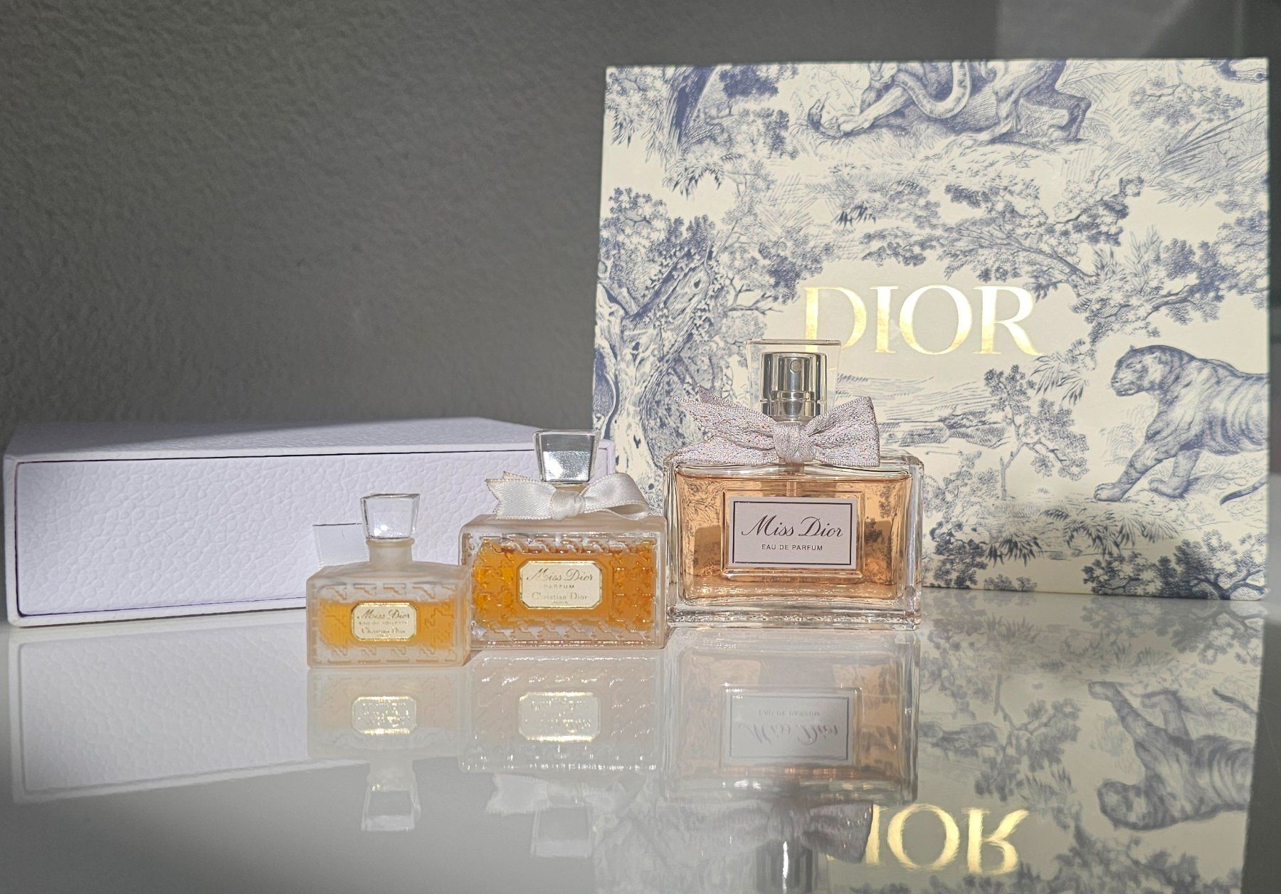 Dior Profumi & Eau de Toilette: Miss Dior Eau de Parfum.Vintage.Original. – Nuovo (secondo la descrizione) da Gunzgen venduto da thomasbx