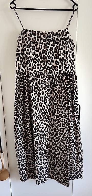 Robes: H&M, Sommerkleid Leo, Gr. 44 – D'occasion à Zollikofen par lili.j 1