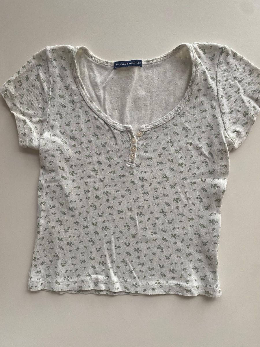 Brandy Melville Blusen, T-Shirts & Tops: Top Brandy Melville à fleurs - TU – Gebraucht aus Geneve von maremonte