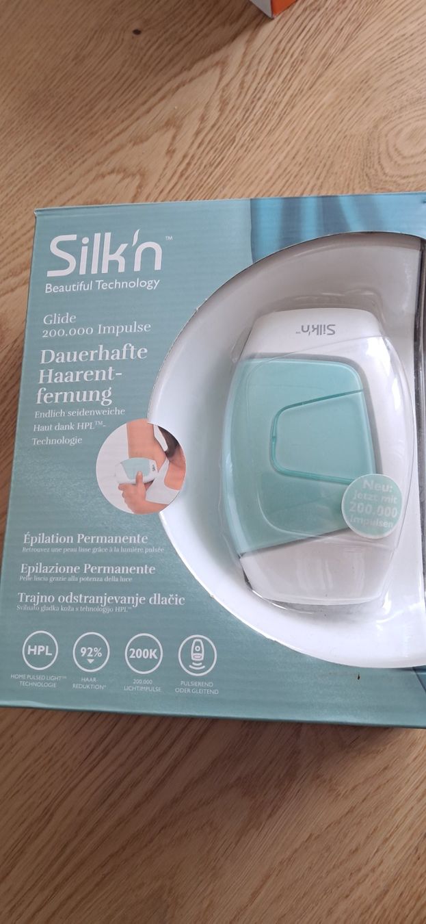 Epilatori: Silk'n Glide 200.000 Impulse Haarentfernungsgerät – Nuovo (secondo la descrizione) da Chur venduto da Okapi77