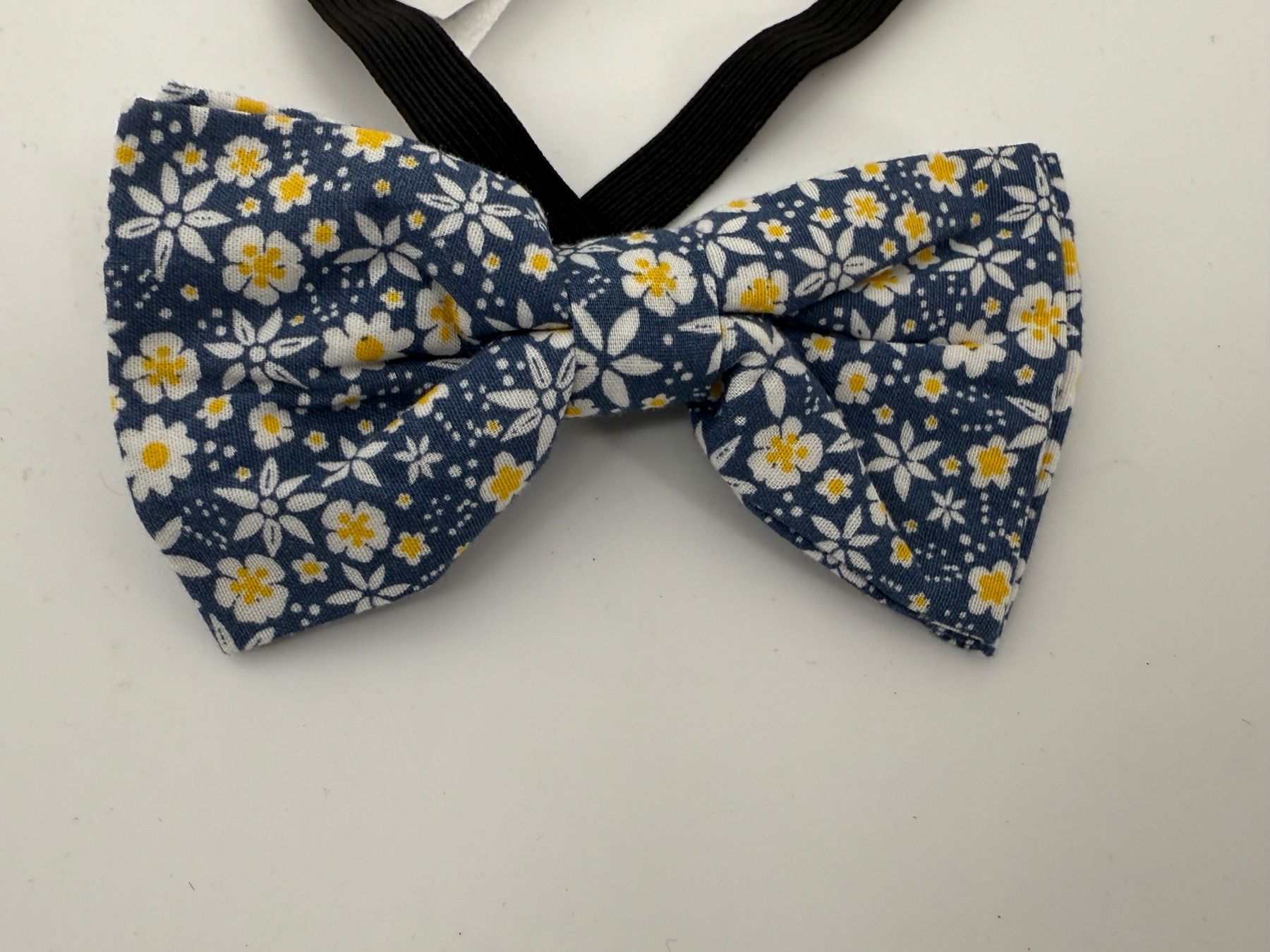 Sonstige Jungenkleidung: H&M Kinder Fliege mit Blumenmuster – Neu (gemäss Beschreibung) aus Auenstein von moin. 1