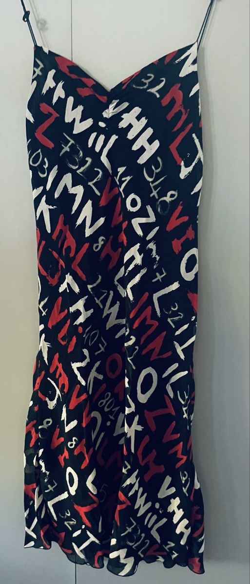 Vestiti: Kleid mit Buchstabenprint schwarz rot, neuwe – Nuovo (secondo la descrizione) da Au ZH venduto da Jaggy4 1