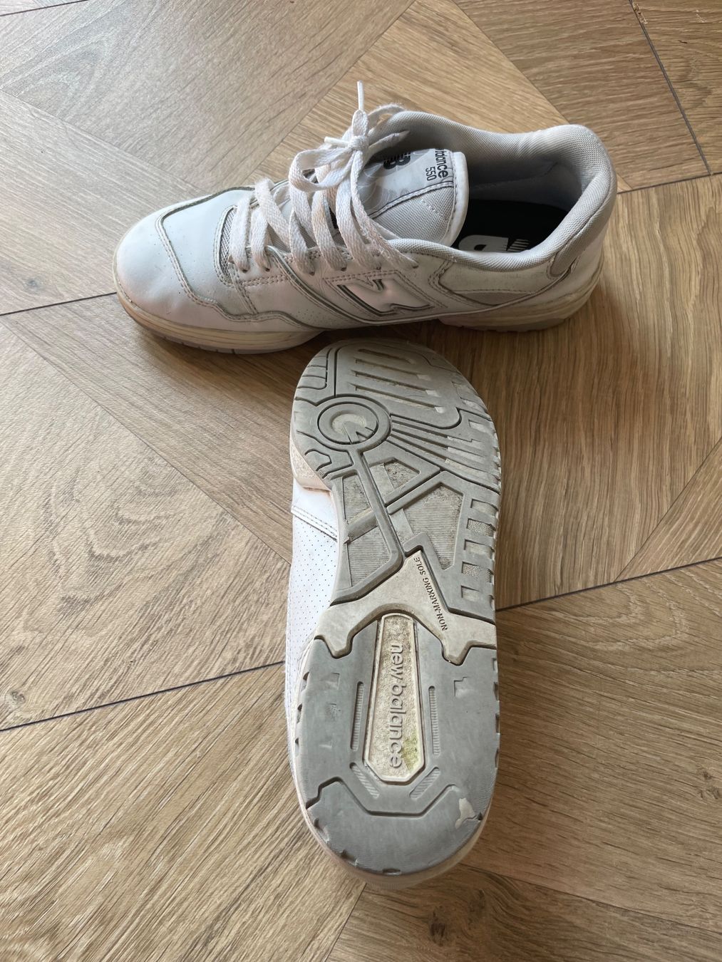 New Balance Scarpe da uomo: New Balance 550 Core White - 42,5 – Usato da Lausanne venduto da Balthaaaa 3