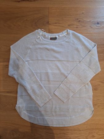 Silberfarbener Damen-Pulli mit Glitzer