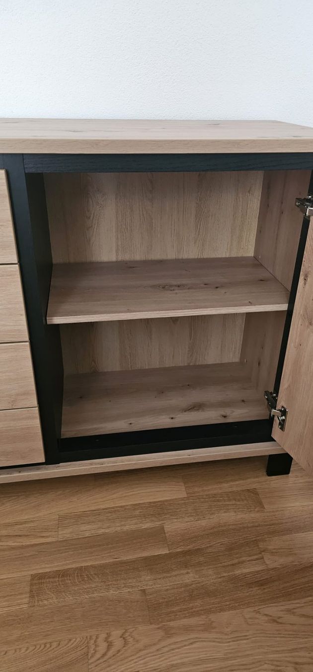 Commodes: Sideboard / Kommode Eiche-Optik Industrial 180 cm – D'occasion à Aadorf par elrale 1