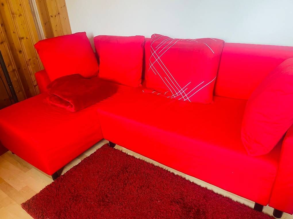 Sofas: Rotes IKEA Schlafsofa aus Stoff – Gebraucht aus Arth von Wagnerrod 1