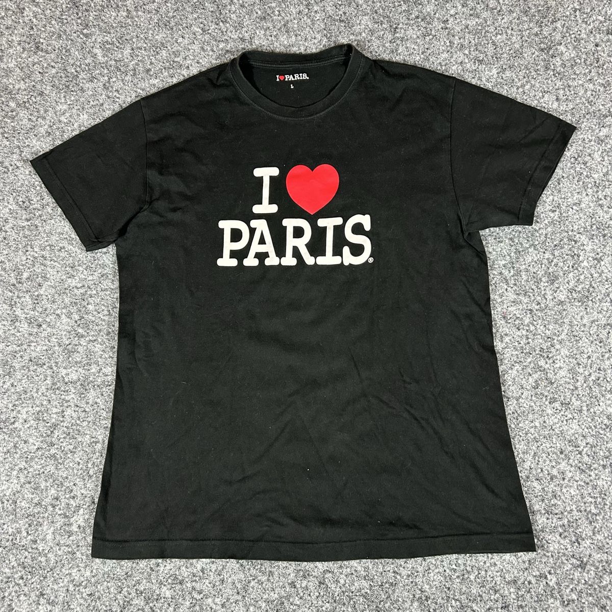 T-shirts: Love Paris shirt – Neuf (Voir description) à La Sagne NE par Matlasape