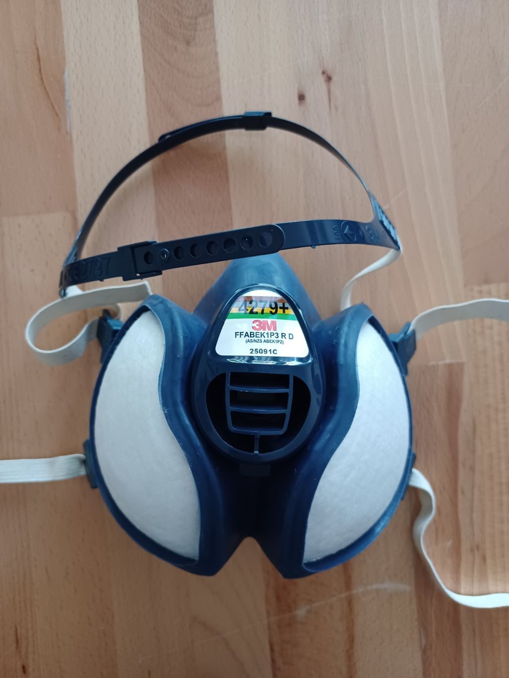 Masques: Gase/Dämpfe und Partikelmaske – D'occasion à Bern par els_p8p9