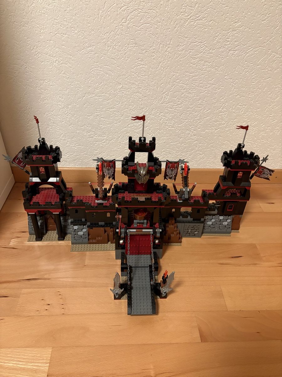 Lego Kit di costruzioni: LEGO 8877- Knights Kingdom – Usato da Bühler venduto da joe_ht72