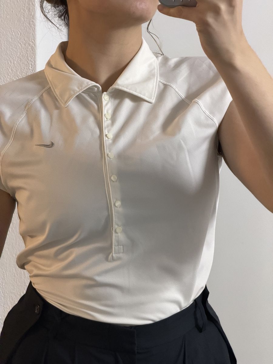 Nike T-shirt: Nike shirt – Usato da Zürich venduto da sad_rd9w
