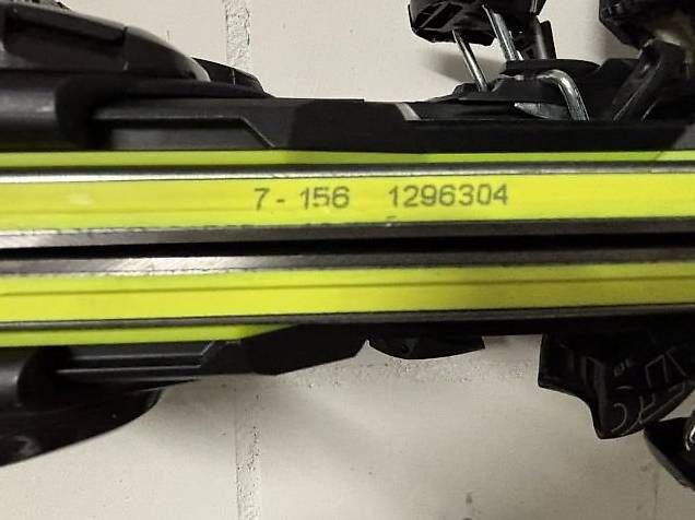 Skis: Carving Ski Head Super Shape – Gebraucht aus Dielsdorf von Mavo0 2