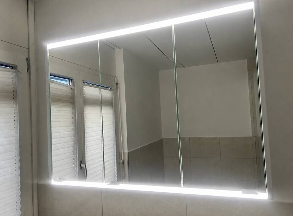Armadietti a specchio: Spiegelschrank 3-türig, 100cm – Usato da Zufikon venduto da Gertrud041 1