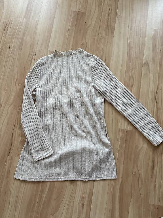 Lotti di vestiti: Zweiteiliges Lounge-Set in Beige – Usato da Gossau SG venduto da lar_2004_a 1