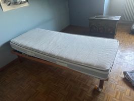 Lit une place avec sommier et matelas 