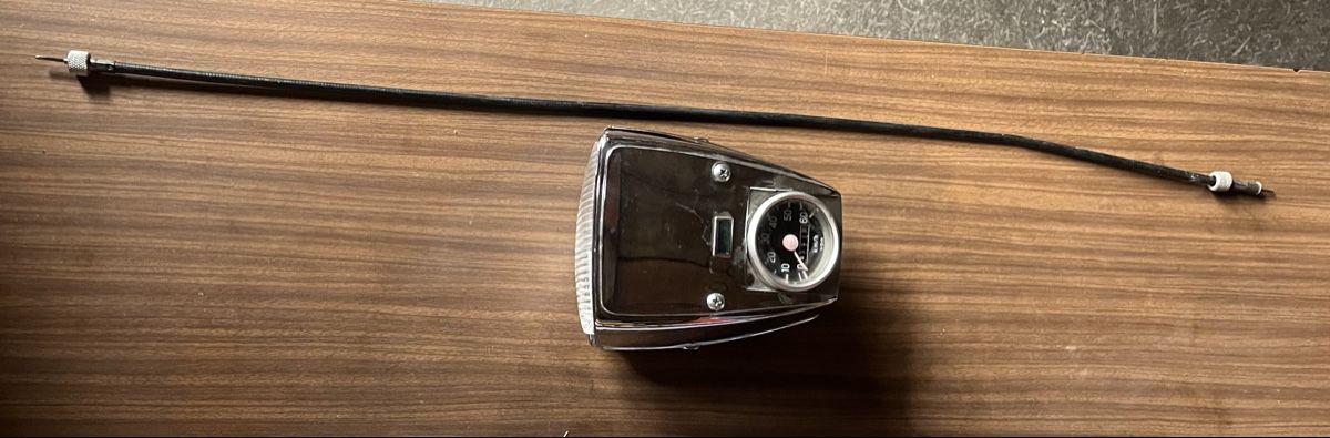 Puch Parti ricambio per ciclomotori: Puch X30 Scheinwerfer Licht mit Tacho und Tachoseite – Usato da Gamprin-Bendern venduto da Gantners 2