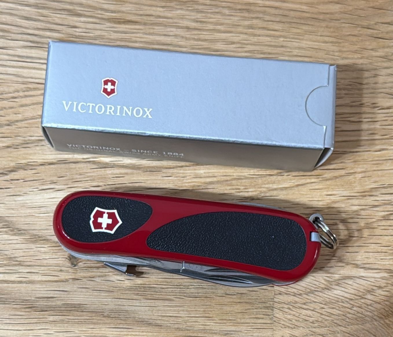 Victorinox Coltelli tascabile: VICTORINOX  SACKMESSER  EVOGRIP S17 RED/BLACK – Nuovo e nell'imballaggio originale da Zürich venduto da Frei-Occasionen 3