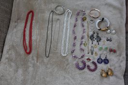 1 schönes 36 teiliges Modeschmuck Set