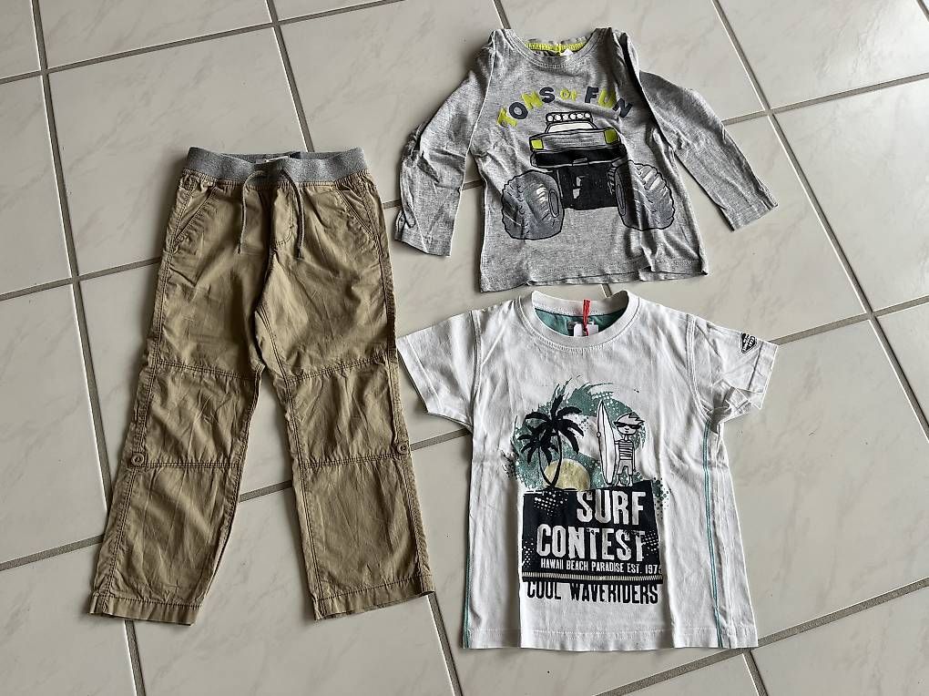 Lotti & Set di vestiti: Kleiderpaket Grösse 104 – Usato da Konolfingen venduto da takkie