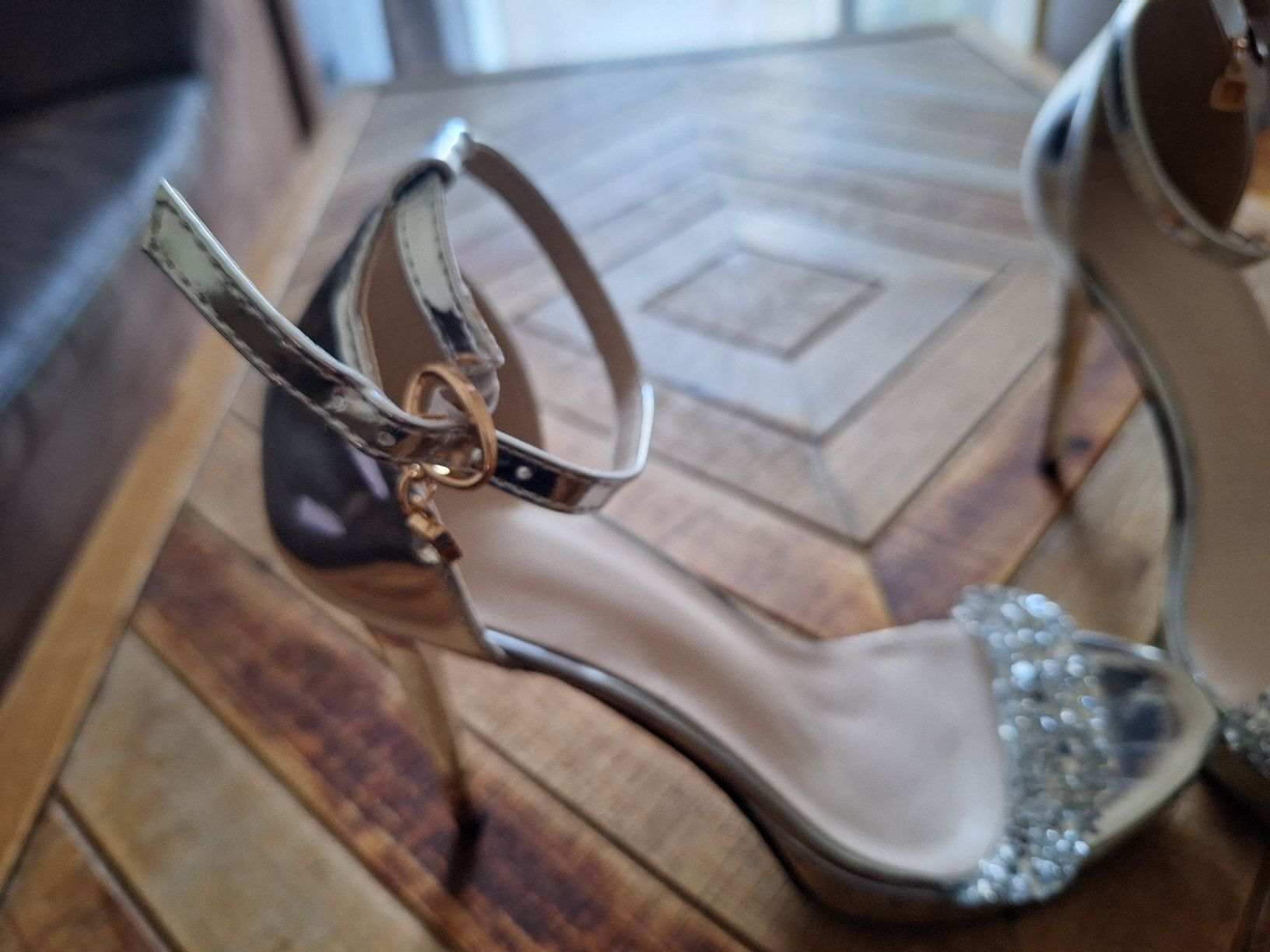 Scarpe da donna: chaussures – Nuovo (secondo la descrizione) da Fribourg venduto da car_6vvs 1