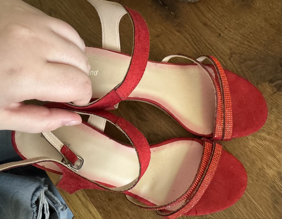 Graceland Scarpe da donna: Sandales à talons rouges – Usato da Moutier venduto da berdatcassandra 1