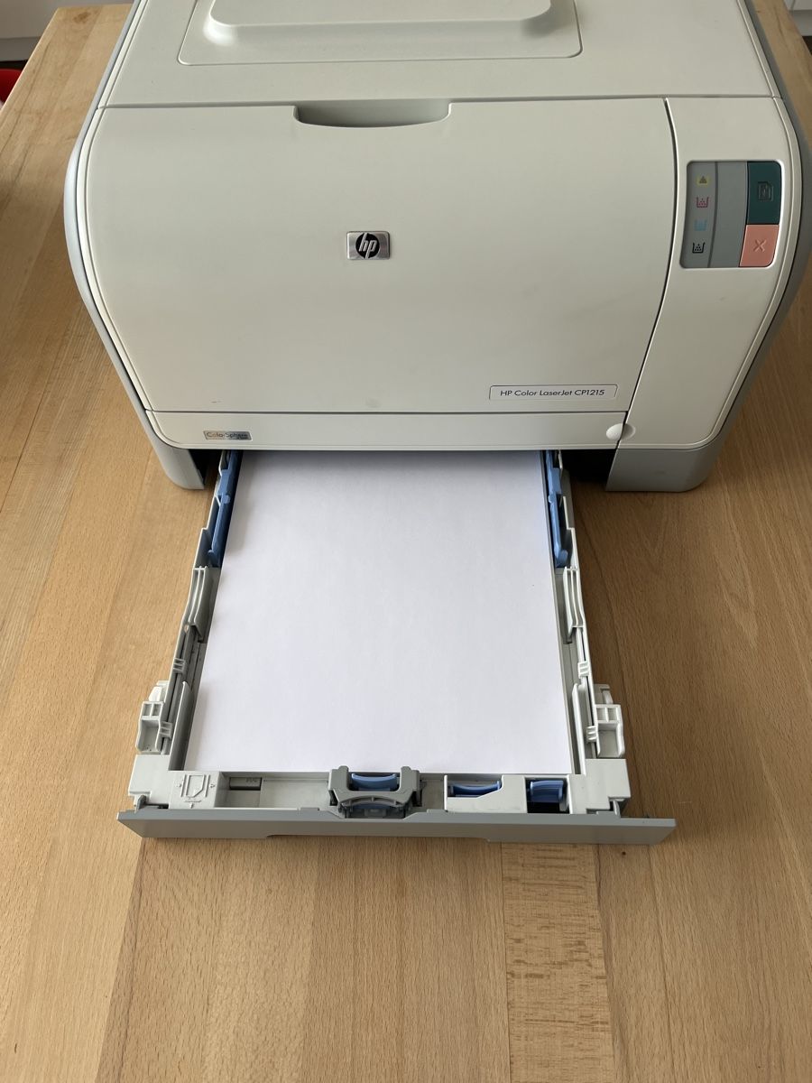 Hewlett Packard Stampanti: Laserdrucker HP Color LaserJet CP1215 – Usato da Zürich venduto da voha72 3