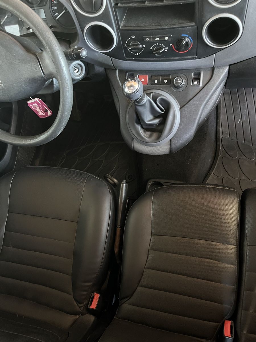 Automobili: Peugeot Partner – Usato da Stalden (Sarnen) venduto da bur_g5gk 4