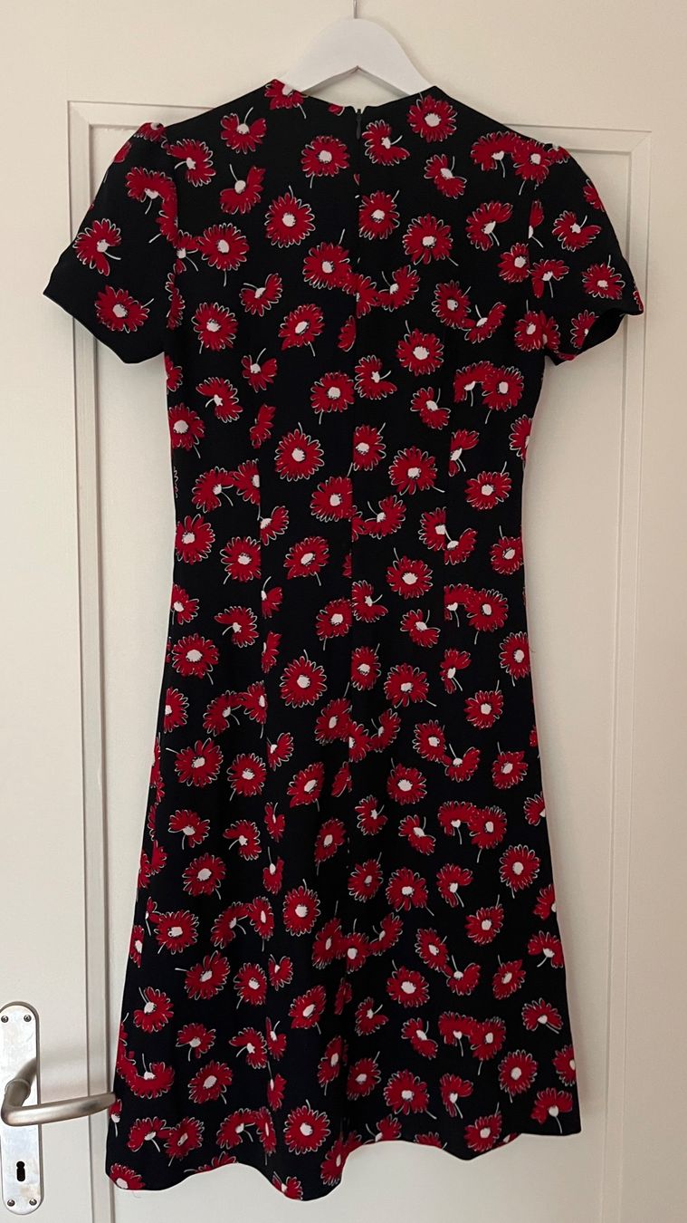 Hobbs Vestiti: Hobbs schwarz-rotes Blumenkleid Gr 36 – Usato da Zürich venduto da bea_s5tq 4