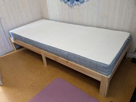 Bett 90x200cm inkl. IKEA VESTMARKA Federkernmatratze
