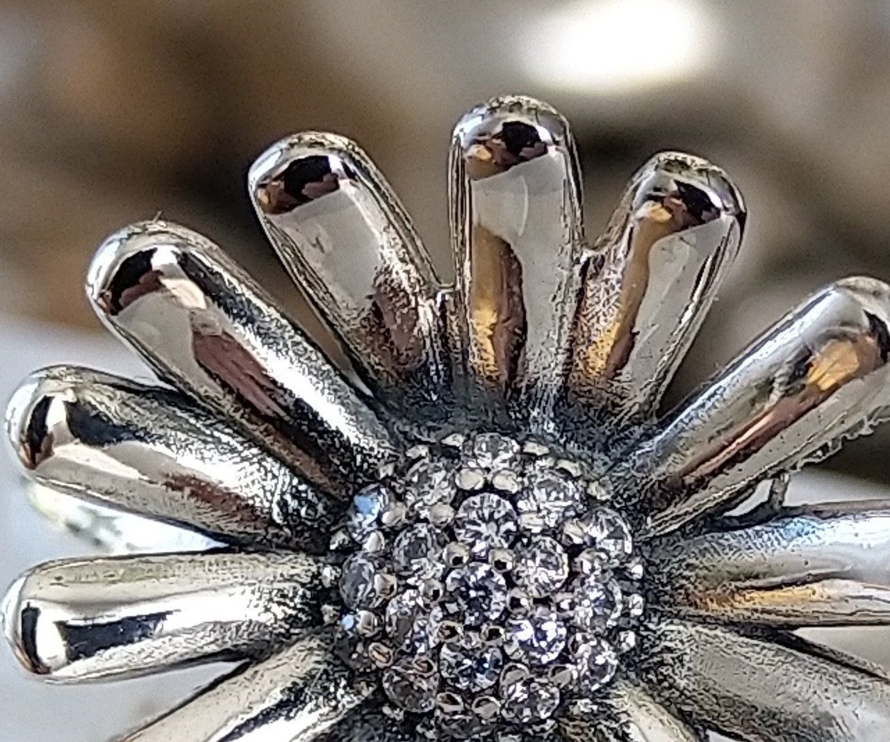 Anelli: RING MIT MARGERITE BLÜTE IN 925 SILBER – Usato da Romanshorn venduto da BoutiqueA 2