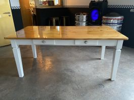 Tisch Massivholz,  Landhausstil, Top Zustand !