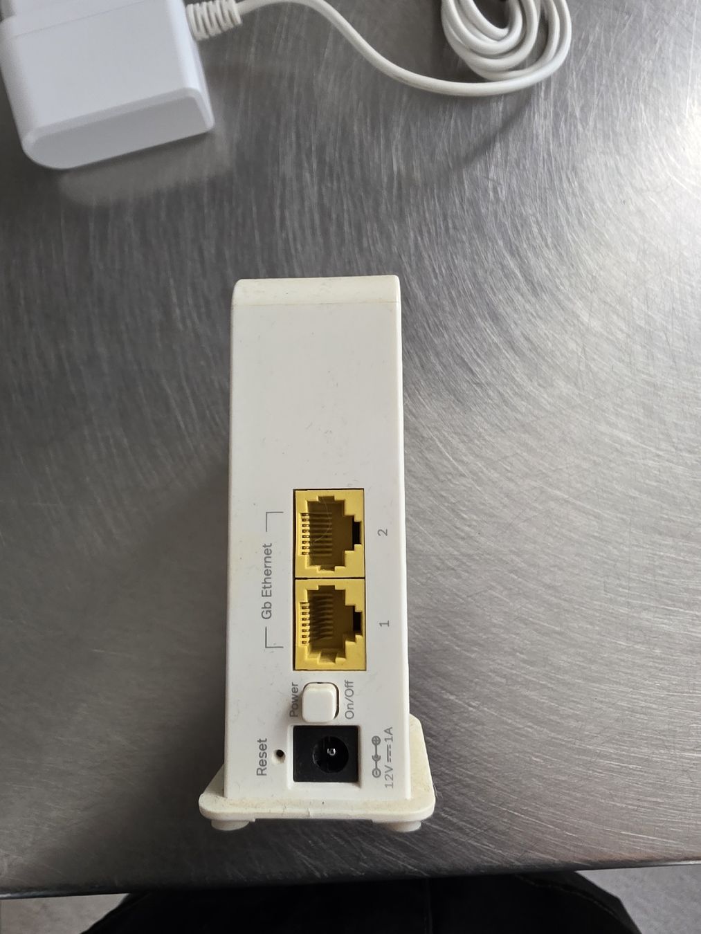 Swisscom WiFi: Swisscom WLAN Repeater mit Netzteil – Usato da Rüti ZH venduto da Isa8630 2