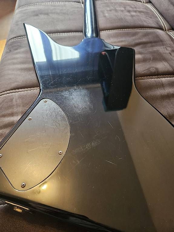 Strumenti musicali: ESP LTD EX-351D mit EMG 81 Pickup und Koffer – Usato da Greifensee venduto da Arkon616 3