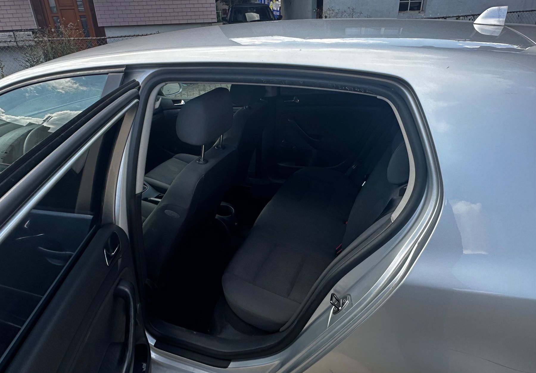 VW Autos: VW Golf 5 1.9 TDI - AB 1 FR. – Gebraucht aus Jona von NIVO_GARAGE 3