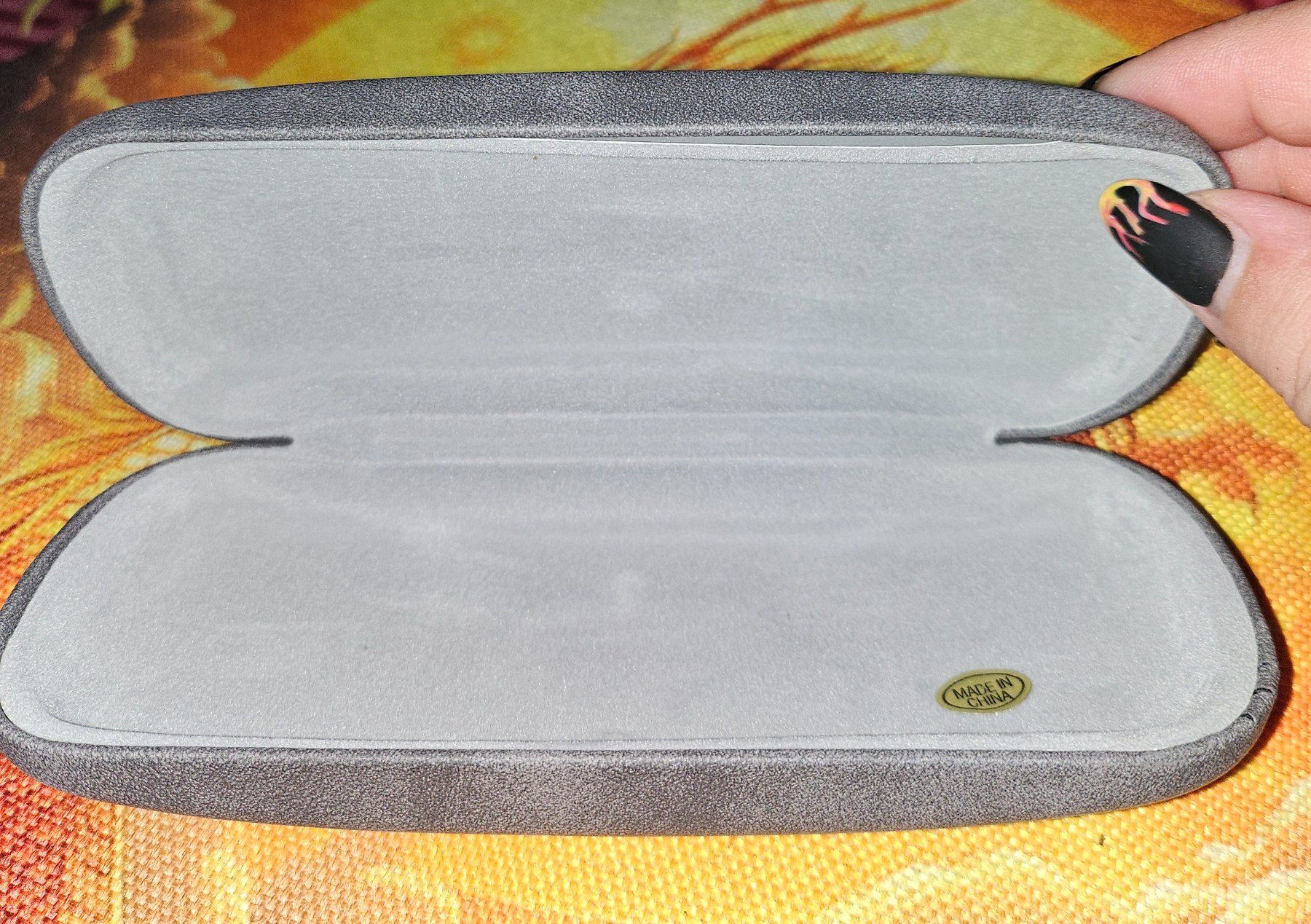 Sonstige Kleidung & Accessoires: Brillenetui Adin Thomas – Gebraucht aus Thun von Shame 1