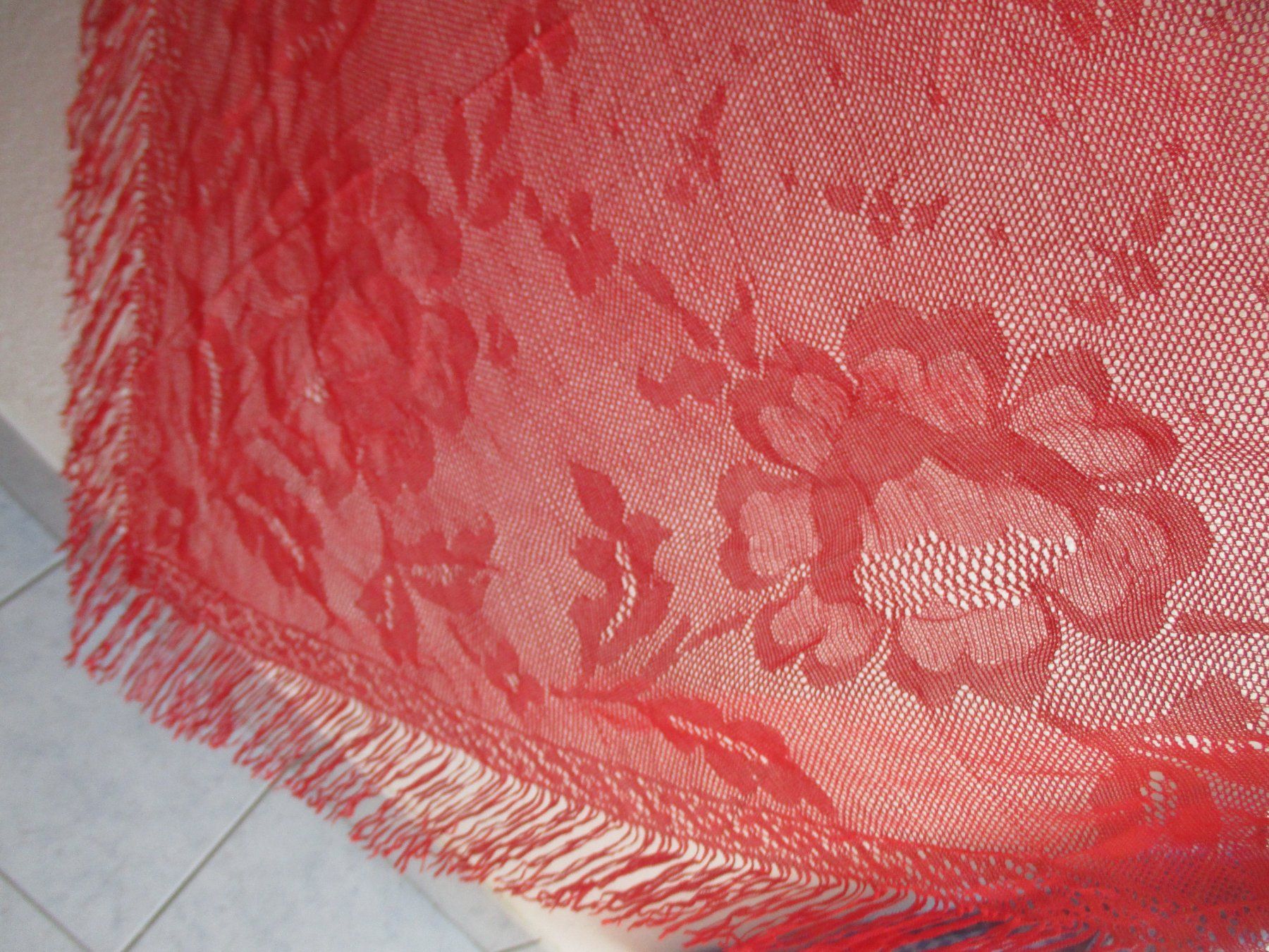 Foulard & Sciarpe: Dreiecktuch, Schal rot – Usato da Birsfelden venduto da alles-muss-raus 1