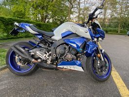 YAMAHA MT 10 mit Sonderlackierung