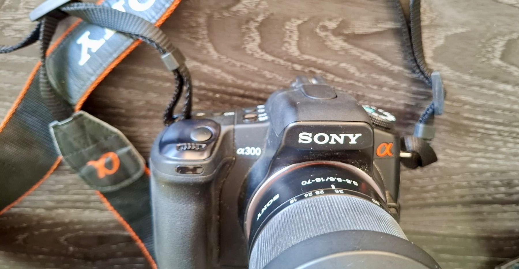Sony Fotocamera: Sony-Alpha-Spiegelreflexkamera – Usato da Fehraltorf venduto da Marlene4 6