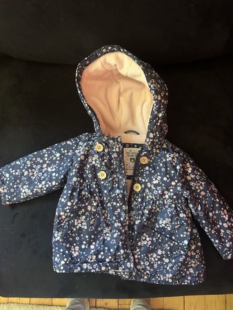 Jolie veste à fleurs doublée chaude, taille 68, parfait!