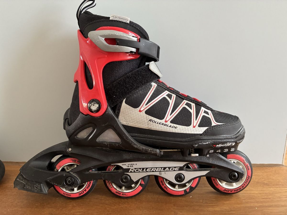 Pattini in linea & Pattini a rotelle: Inlineskates Rollerblade Spitfire verstellbar Gr 33.0 - 36.5 – Usato da Horgen venduto da Tootall 2