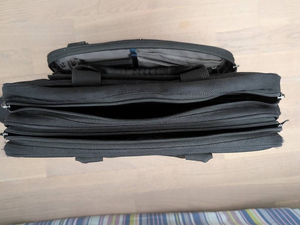 Sacs: Laptop Tasche – D'occasion à Aesch ZH par mvzurigo 1