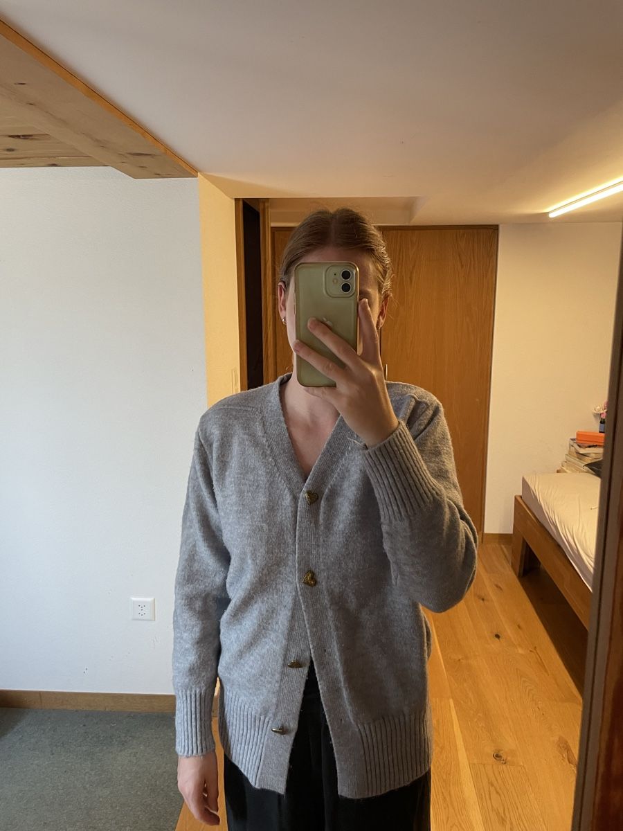 Giacche: Damen CardiganStrickjacke grau – Usato da Lenggenwil venduto da mai_2m5q 1