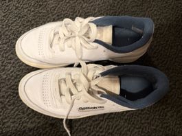 Sneaker Reebok Club C weiss blau gebrauchter Zustand