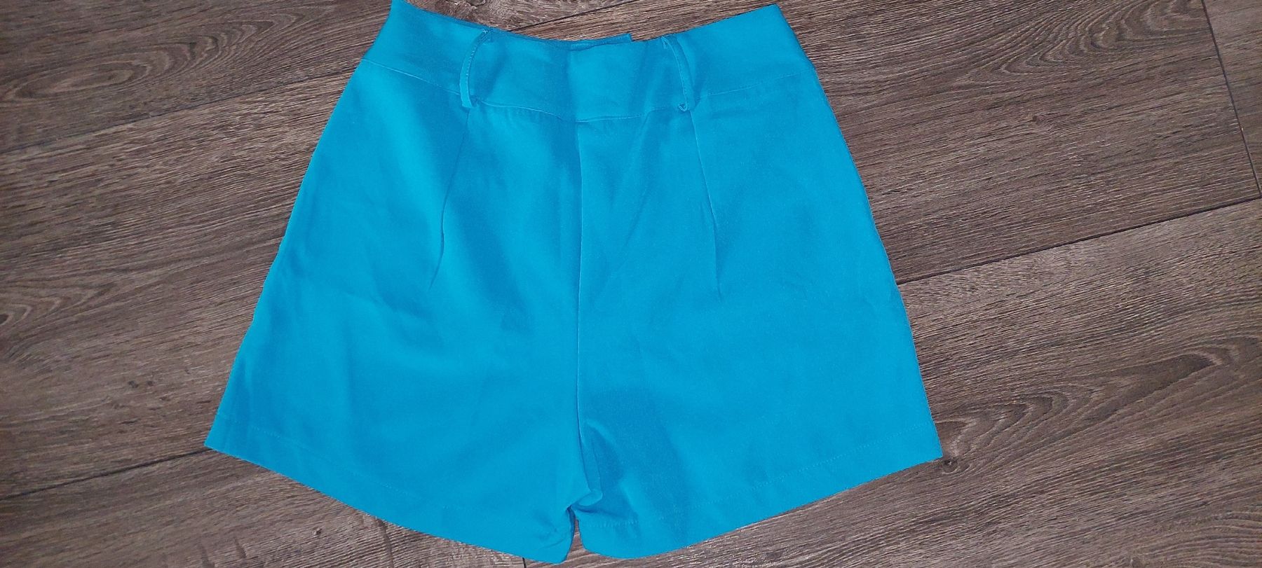 Pantaloni: Sommer Shorts Blau gr 36 – Nuovo (secondo la descrizione) da Gwatt (Thun) venduto da Letzte-Chance-III
