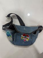 Juicy couture bauchtasche mit Patches, für den Somm...