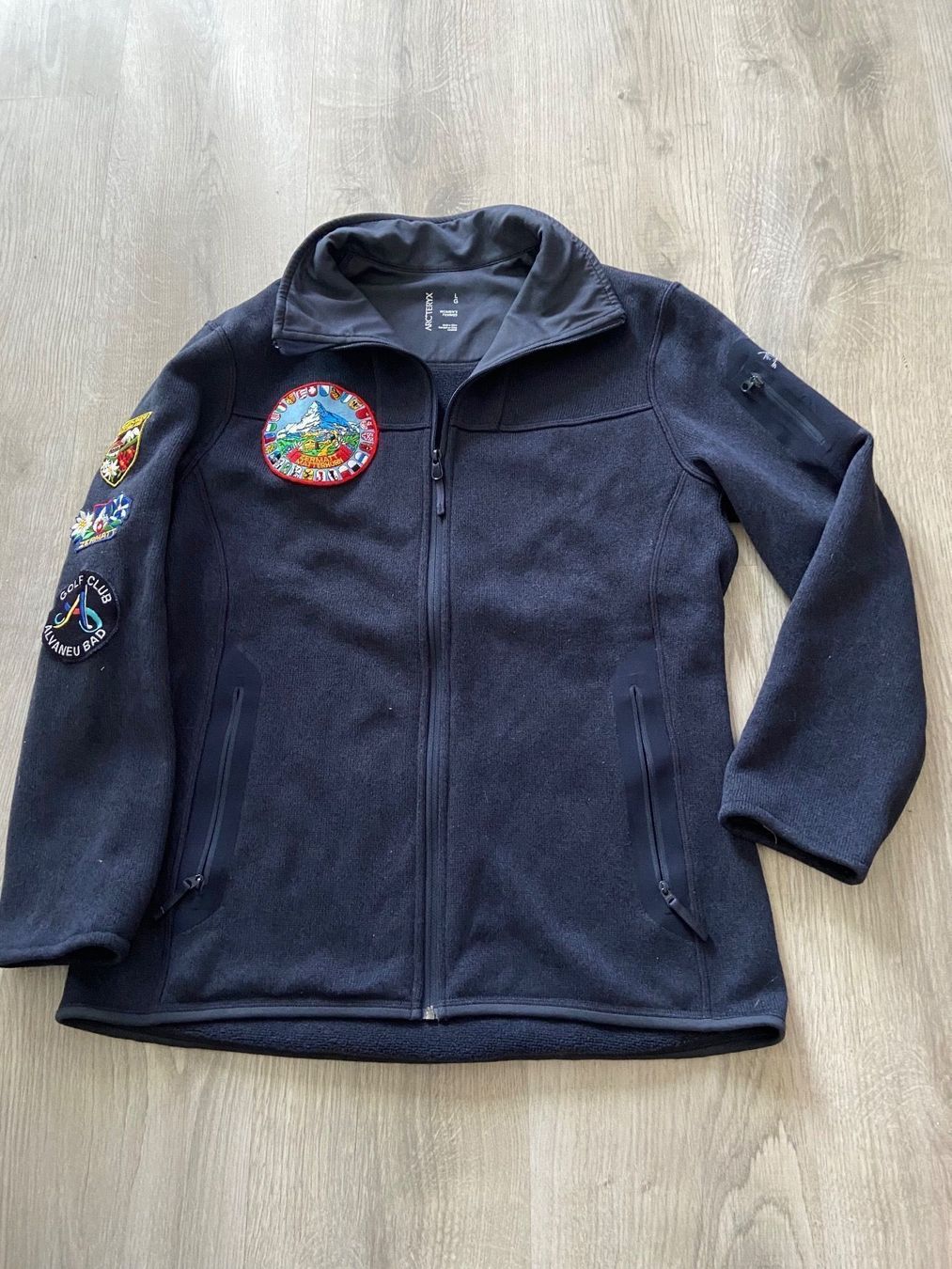 Arcteryx Jacken: arc'teryx cardigan Taille L-M – Gebraucht aus Montreux von Perledor 2